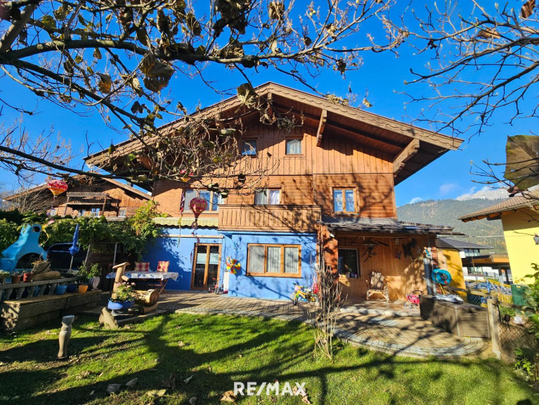 Haus - 5760, Saalfelden am Steinernen Meer - Großzügiges Zweifamilienhaus mit Garten und Pool