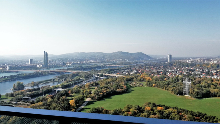 Wohnung - 1220, Wien - All-inklusive spacious studio-apartment on higher floor on short time rent beginning form february 2026!