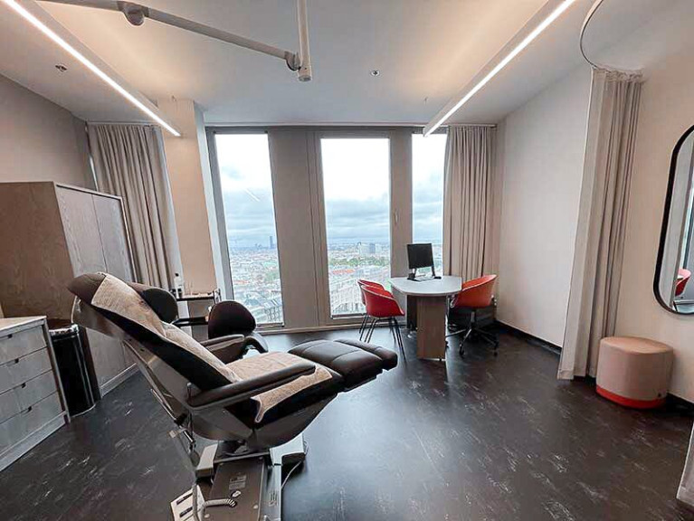 Sonstige - 1100, Wien - MEDIZINISCHE ELEGANZ ÜBER DEN DÄCHERN WIENS: DIE ORDINATION IM 15. STOCK DES THE ICON VIENNA AM HAUPTBAHNHOF - flexible Miete /Umsatzbeteiligung möglich!