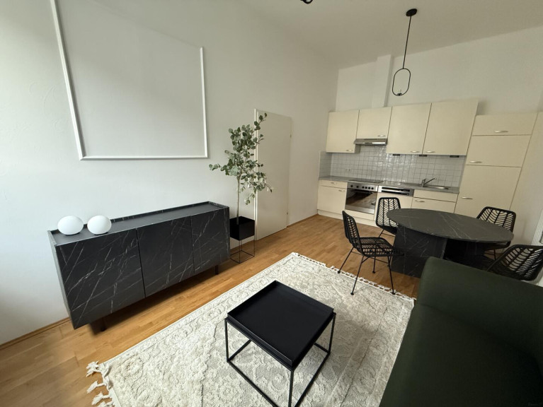 Büro / Praxis - 8020, Graz - + Grazer Juwel + Helle möblierte 2-Zimmer Wohnung mit Altbau-Charme und durchdachter Raumaufteilung!