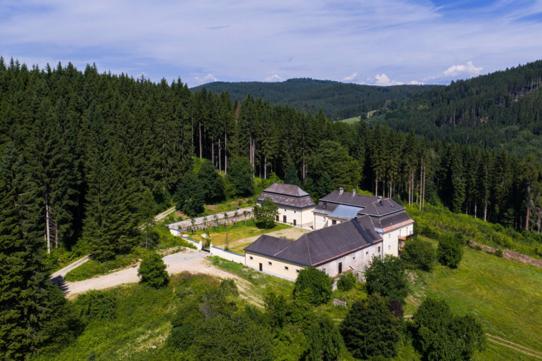 Haus - 3973, Karlstift - Traumhaft in der Natur gelegener Wohnsitz für "Freiherren"