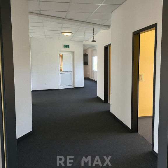 Büro / Praxis - 4121, Altenfelden - Helles &amp; flexibel gestaltbares Gewerbeobjekt mit Top-Anbindung an die B 127