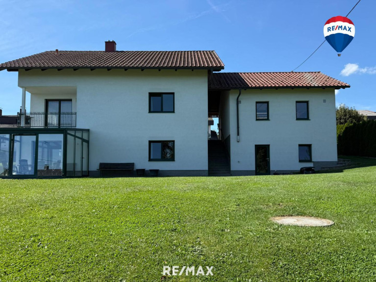 Haus - 4702, Wallern an der Trattnach - Junges Haus mit großem Garten - nur 10 Minuten von Wels!