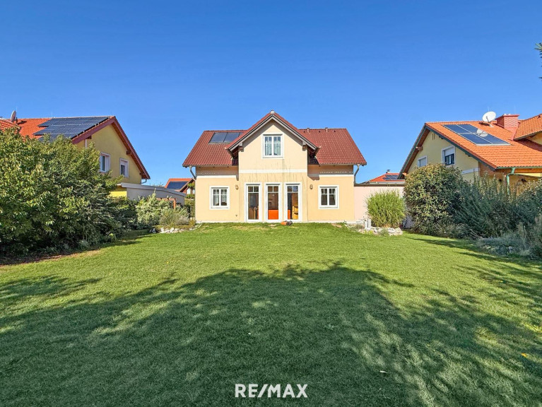 Haus - 2230, Gänserndorf - Lichtdurchflutetes Einfamilienhaus - Gänserndorf Stadt