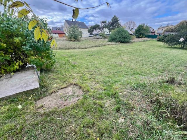 Grundstück - 1220, Wien - 3 unverbaute, ebene Baugrundstücke, 6m, o gk, mit unverbindlicher Planung für über 20 Wohnungen in 1220 Wien