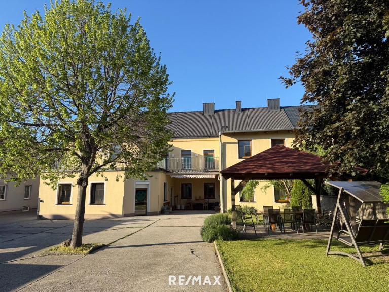 Zinshaus Renditeobjekt - 2424, Zurndorf - Anlageobjekt - 5 kleine Starter Wohneinheiten &amp; 2 größere Wohnungen