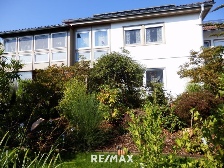 Haus - 94118, Jandelsbrunn - Ein.-Zweifamilienhaus mit wunderschönem Ausblick