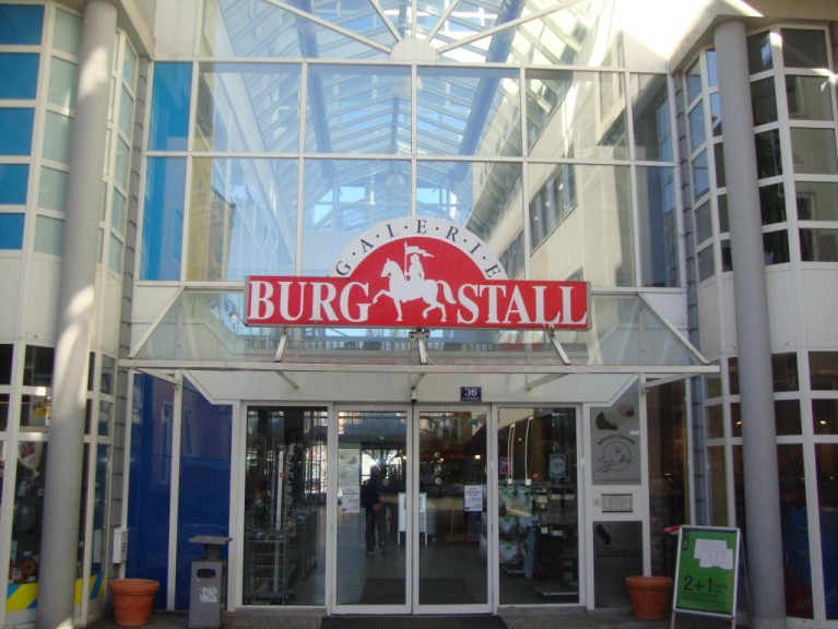 Immobilie - 4840, Vöcklabruck - Vöcklabruck-Burgstall: 14 Tiefgaragenplätze im Erdgeschoß und 1 Tiefgaragenplatz im abgesperrten Untergeschoß zu vermieten