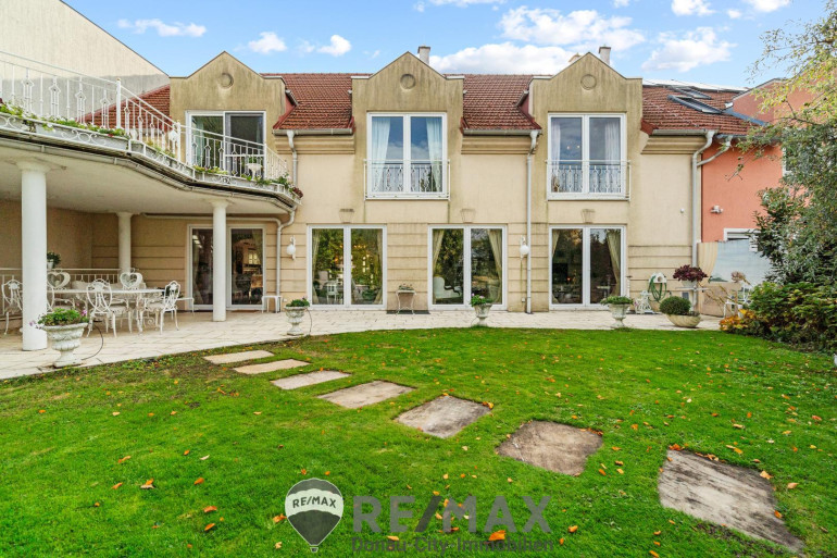 Haus - 2331, Vösendorf - <b>&quot;Traumhaus direkt am See!&quot;</b>