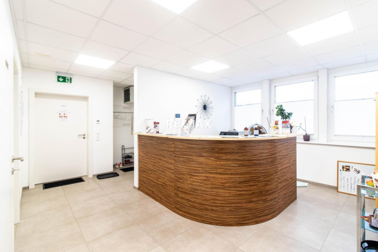 Büro / Praxis - 4560, Kirchdorf an der Krems - direkt an der B138 - einer der prominentesten Plätze im Kirchdorfer Stadtzentrum