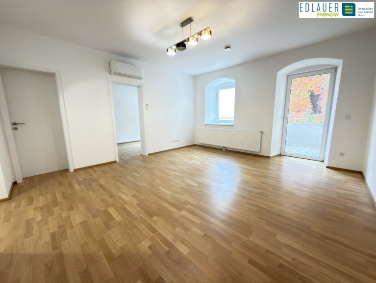 Wohnung - 3100, St. Pölten - Moderne Altbauwohnung mit Klimaanlage und Balkon!