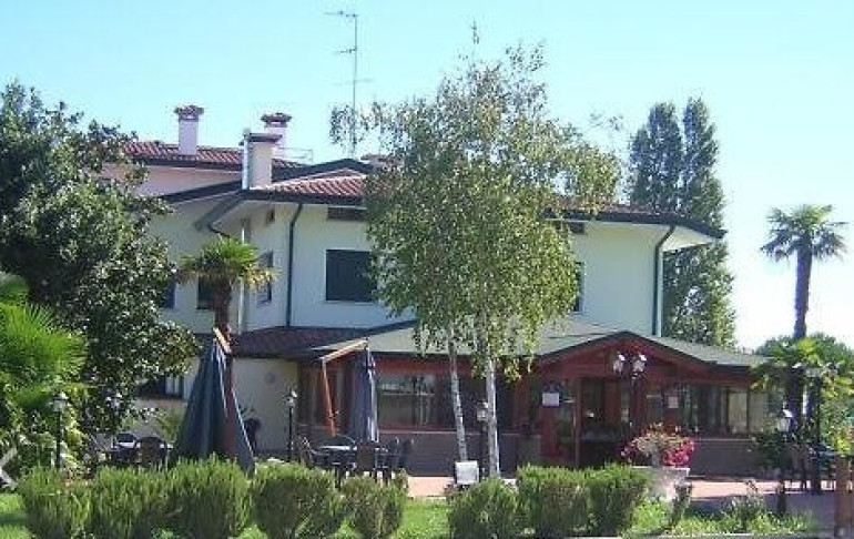 Gastgewerbe - 33054, Lignano Sabbiadoro - HOTEL/RESTAURANT MIT PRIVAT-RESIDENZ