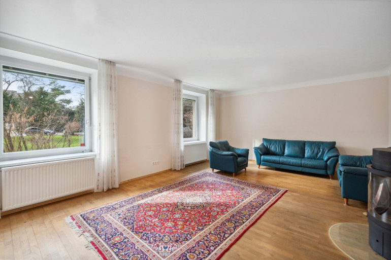 Wohnung - 1130, Wien - Großzügige Wohnung mit direktem Gartenzugang im Herzen von Hietzing