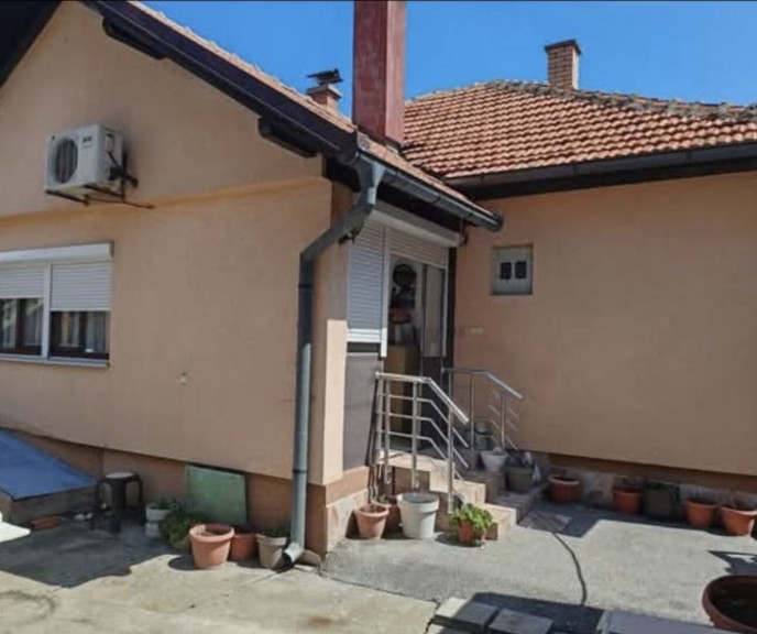 Haus - 76300, Bijeljina - Einfamilienhaus in Bijeljina (Bosnien/Republika Srpska) zu verkaufen!