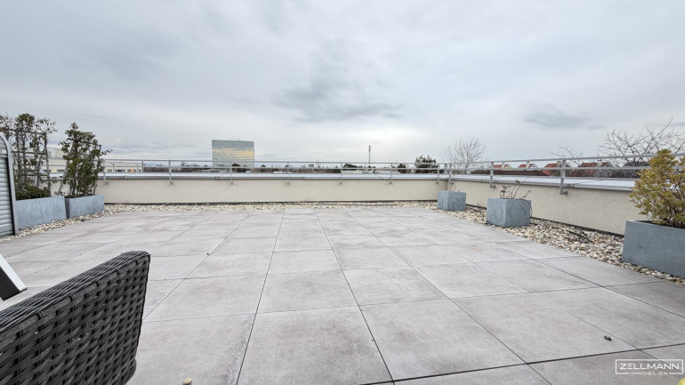 Wohnung - 2351, Wiener Neudorf - Licht, Weite und Privatsphäre auf höchstem Niveau – Dachgeschosswohnen mit außergewöhnlicher Terrasse und Fernsicht | ZELLMANN IMMOBILIEN