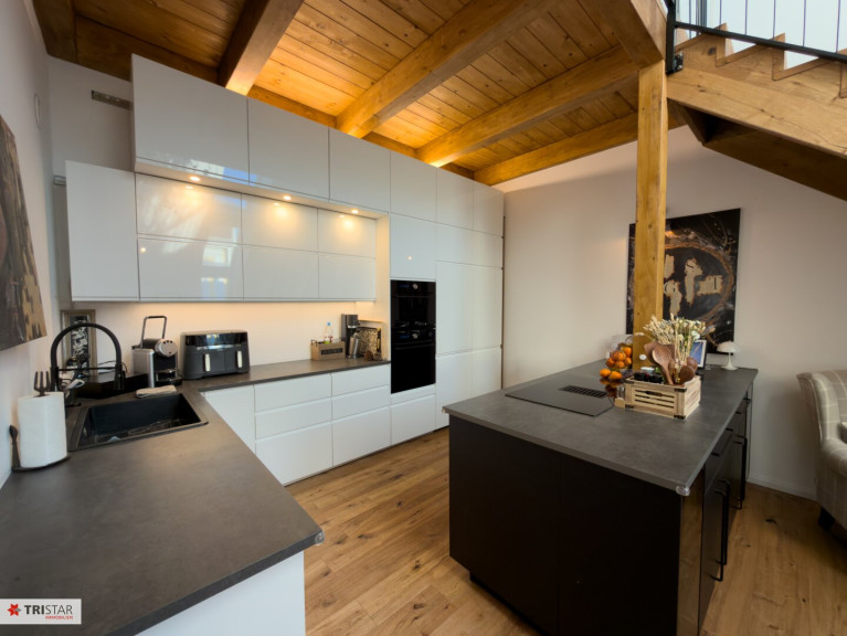 Wohnung - 2000, Stockerau - Dachgeschoss-Maisonette mit Galerie & ca. 50 m² Dachterrasse