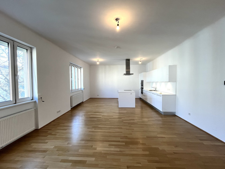 Wohnung - 1040, Wien - Wunderbare 4-Zimmer Altbau-Wohnung mit großer Loggia in 1040 Wien zu mieten