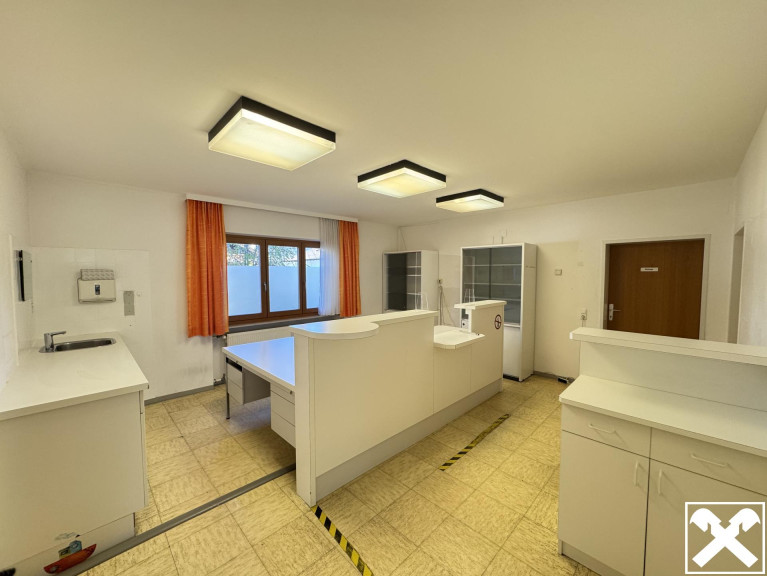 Büro / Praxis - 6235, Reith im Alpbachtal - Helle Gewerbefläche zur Vermietung