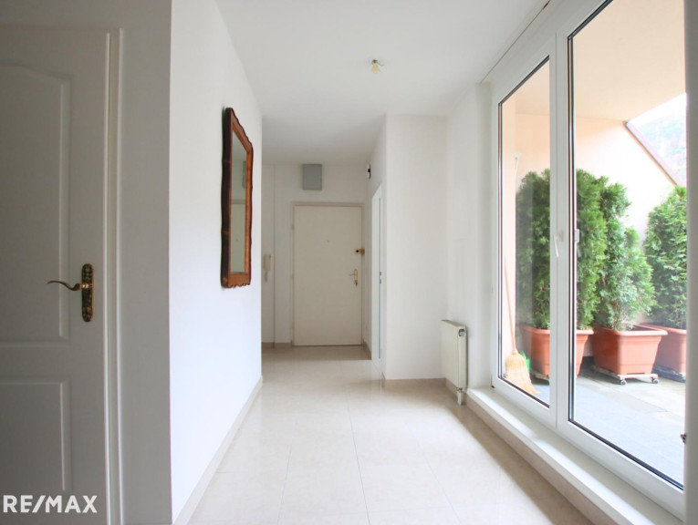 Wohnung - 2500, Baden - CHARMANTE 3,5-ZIMMER-WOHNUNG inkl. Terrasse mit atemberaubendem Blick auf die Burgruinen