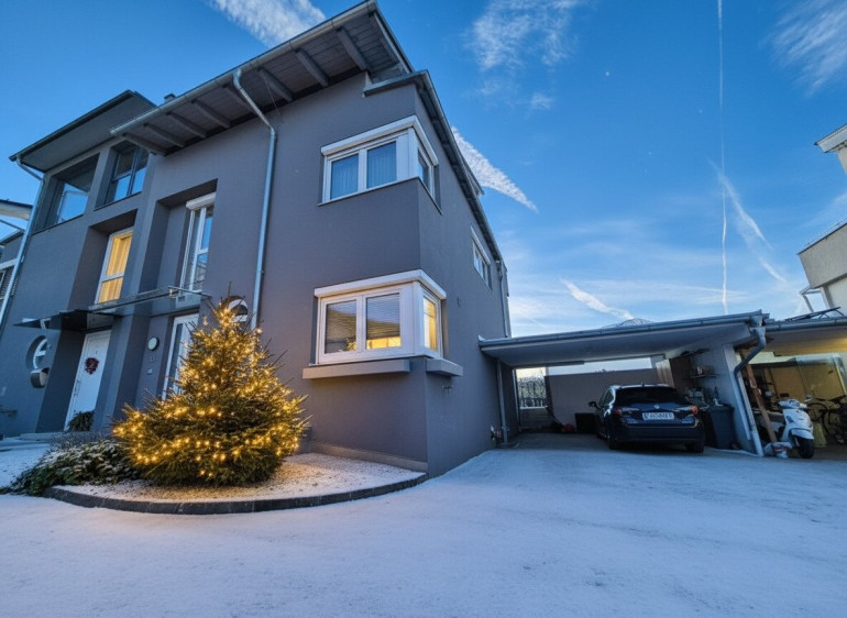 Haus - 6074, Rinn - Topmoderne-Haushälfte mit Dachterrasse,Balkon und Gartenterrasse in elitäer Lage !