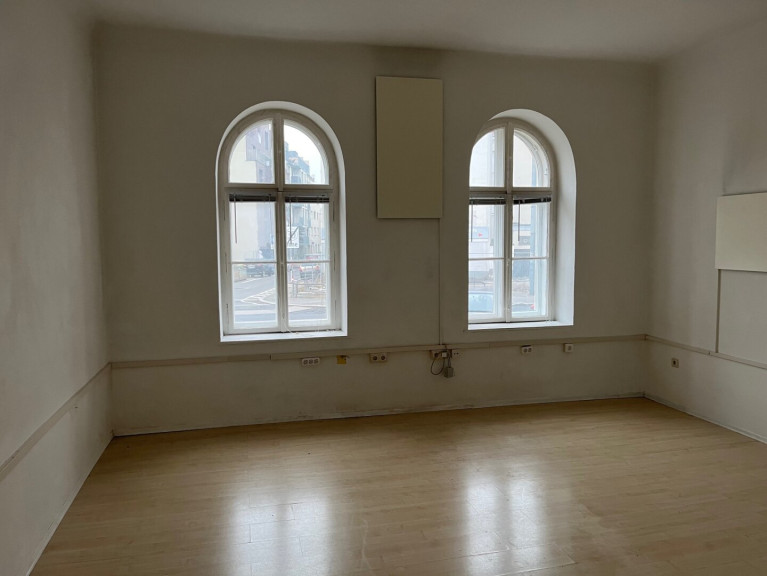 Halle / Lager / Produktion - 1120, Wien - Arndtstraße - ca. 47,00m2 großes Lager im Erdgeschoß zu vermieten