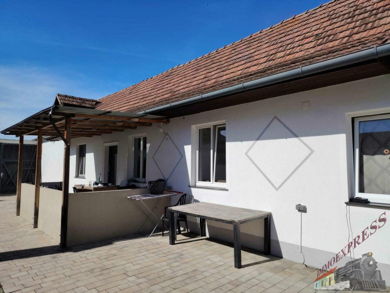 Haus - 2443, Deutsch-Brodersdorf - Zwei Häuser – ein Zuhause mit vielen Möglichkeiten!