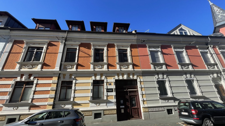 Wohnung - 9020, Klagenfurt am Wörthersee - Sehr schöne, gut geschnittene 5- Zimmer Dachgeschoßwohnung in bester Lage - Kreuzbergl!!!