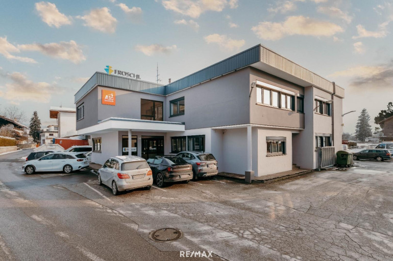 Büro / Praxis - 6342, Niederndorf - Moderne Büroeinheit inkl. großem Besprechungsraum!