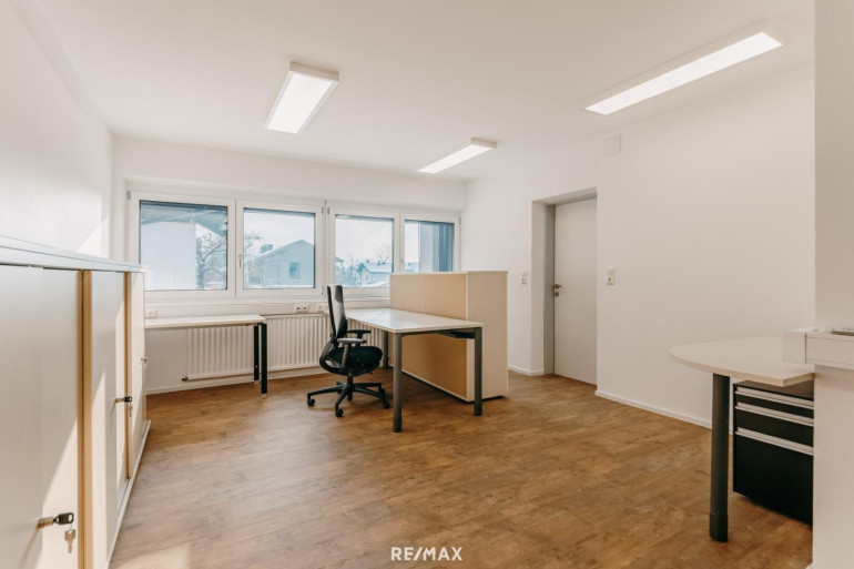 Büro / Praxis - 6342, Niederndorf - Tolle Büroeinheit in zentraler Lage von Niederndorf!