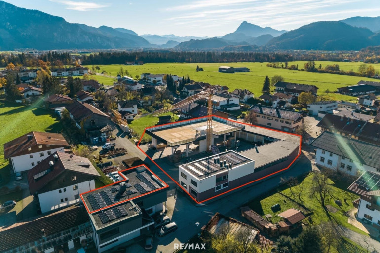 Halle / Lager / Produktion - 6342, Niederndorf - Variable Lagerflächen & renovierte Büroräumlichkeiten zu mieten!