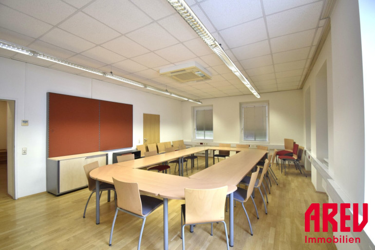 Büro / Praxis - 4040, Linz - SOFORT BEREIT - MÖBLIERTES BÜRO IN URFAHR