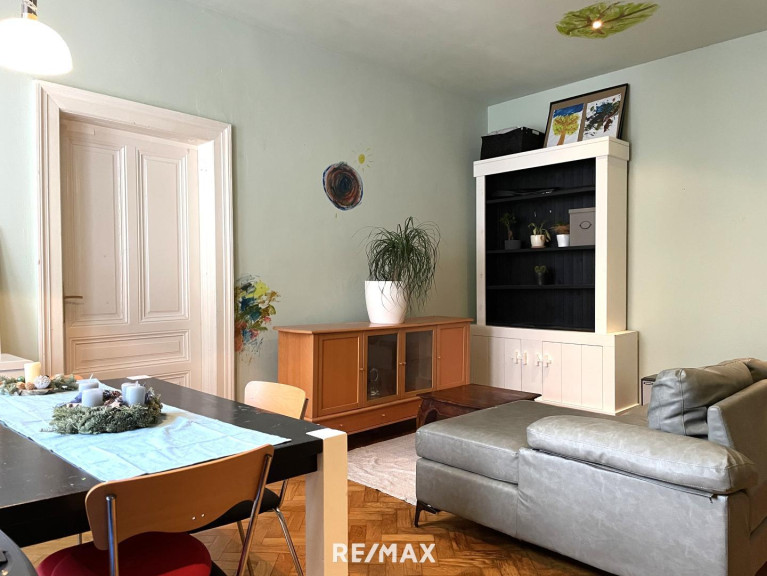 Wohnung - 1190, Wien - Zentrales Wohnen im Döblinger Altbau (ruhige 2 Zimmer Eigentumswohnung)