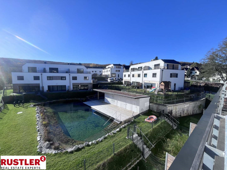 Haus - 1140, Wien - Wunderschönes Eck-Reihenhaus bei Wien | großer Eigengarten | inkl. 2 Stellplätzen | provisionsfrei