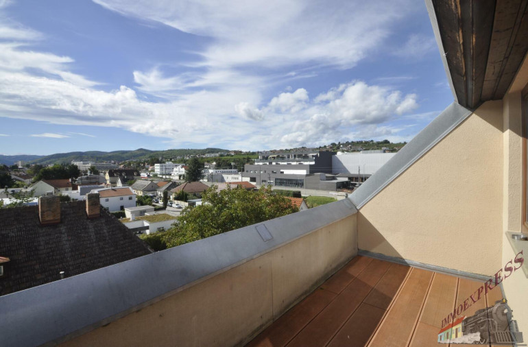Wohnung - 3500, Krems an der Donau - Wunderschöne Dachterrassenwohnung mit Tiefgaragenparkplatz und weiter Fernsicht nähe EKZ Bühl-Center