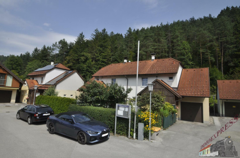 Haus - 3192, Hohenberg - "Wohnen wie im Urlaub" Neuwertige Doppelhaushälfte mit Garage im wunderschönen Hohenberg