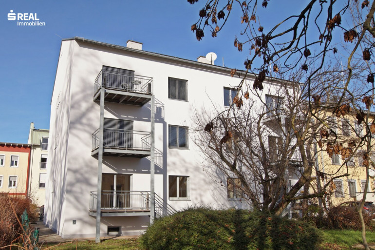 Wohnung - 7400, Oberwart - Renovierte 3 Zimmer Mietwohnung mit Balkon in saniertem Wohnhaus im Stadtzentrum!