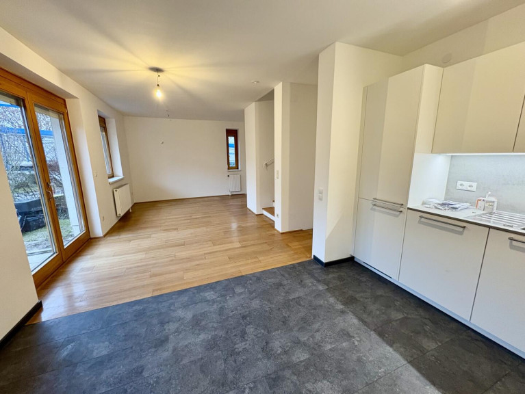 Wohnung - 8010, Graz - Neu sanierte Gartenwohnung, 2 Zimmer, Terrasse, Tiefgarage, großer Keller