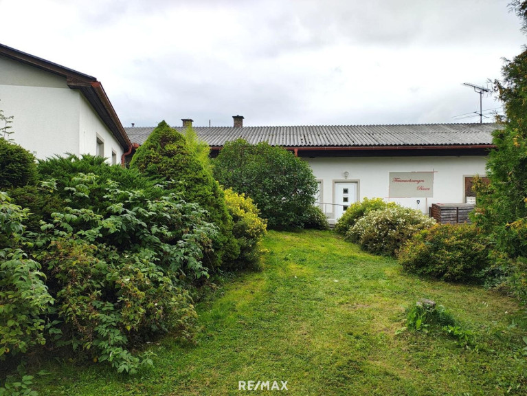 Haus - 3665, Gutenbrunn - Barrierefreies Mehrfamilienhaus in Gutenbrunn mit großem Garten