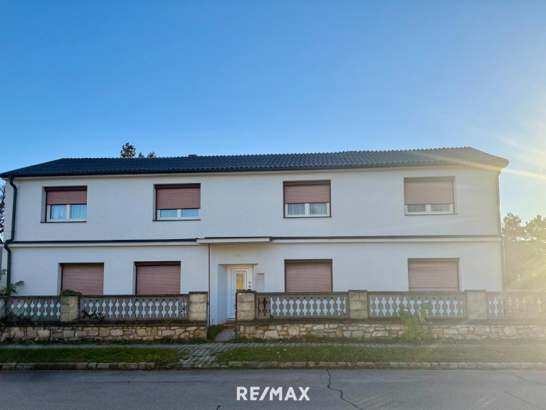 Haus - 7111, Parndorf - Einfamilienhaus/Mehrfamilienhaus in attraktiver Wohnlage mit viel Platz