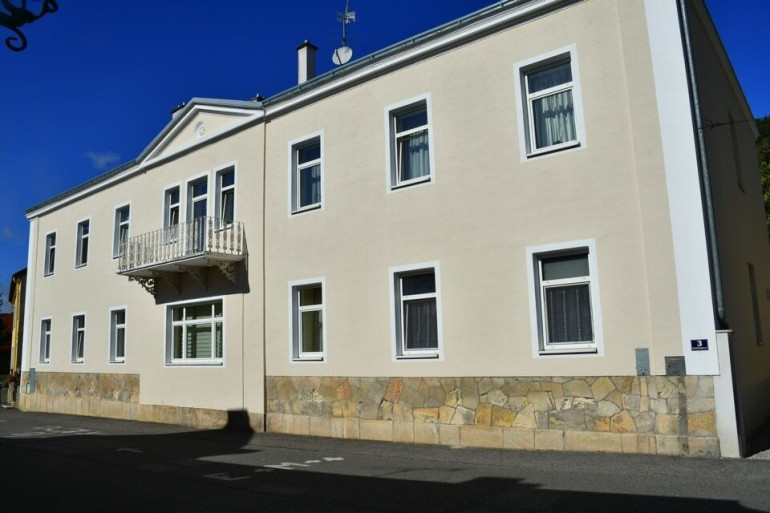 Wohnung - 2752, Wöllersdorf - Wöllersdorf - Helle und gemütliche Dachgeschoß-Mietwohnung