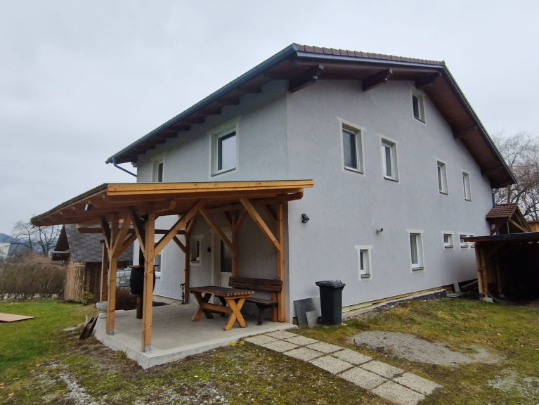 Haus - 8605, Kapfenberg - Viel Platz. Zwei Zufahrten. Unzählige Möglichkeiten – Großzügiges Zweifamilienhaus in ruhiger Lage!