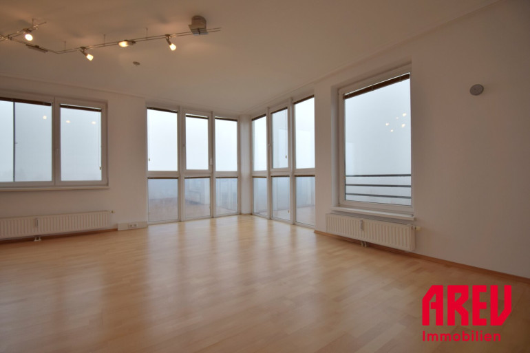 Büro / Praxis - 4030, Linz - VIELSEITIGE GEWERBEFLÄCHE IN EBELSBERG - CA. 211,63 m² - KLIMATISIERT