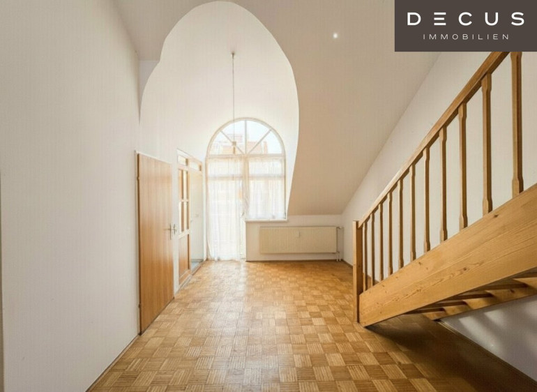 Wohnung - 8020, Graz - | CHARMANTE 3 ZIMMER-MAISONETTE-DACHGESCHOSSWOHNUNG MIT GALERIE  |  SONNIGER BALKON  |  CA. 80 m² |  4. OG |  TEILWEISE SANIERUNGSBEDÜRFTIG | RUHIGER INNENHOF |  IDEALE LAGE