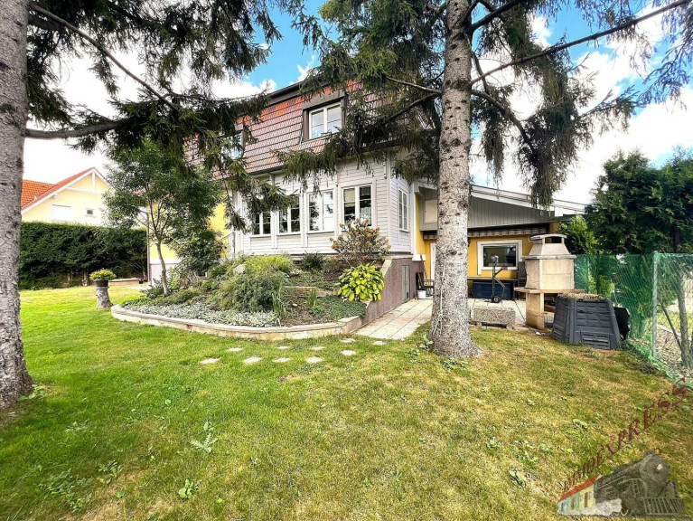 Haus - 2201, Gerasdorf bei Wien - Familientraum einmalig! 250 m² Wohnfläche + 140 m²Wohnkeller! Großer Garten mit Swimmingpool! + Garage+ Sauna!