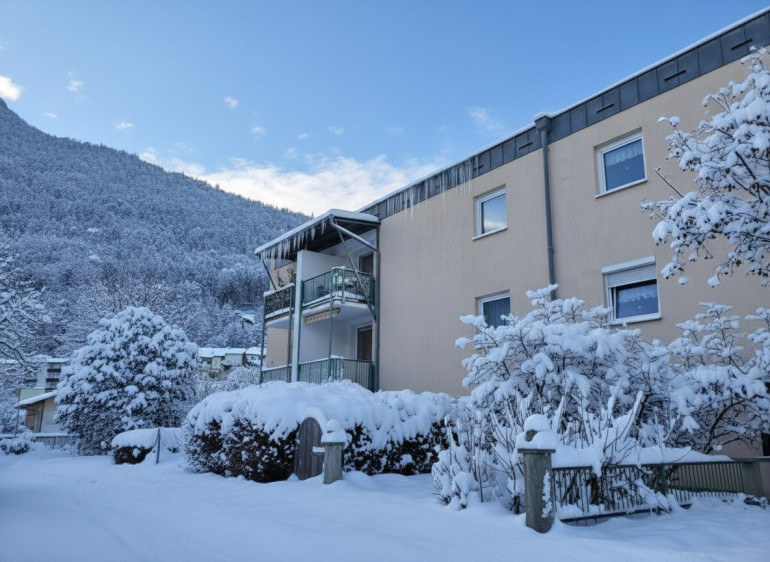 Wohnung - 6200, Jenbach - Gepflegte, vollsanierte 3-Zimmer-Wohnung in Jenbach – Sonnenbalkon & Garage inklusive!