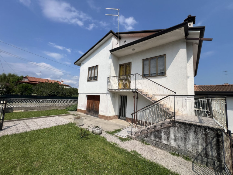 Haus - 33056, Palazzolo Dello Stella - Charmantes Häuschen mit Potenzial im Herzen von Palazzolo della Stella