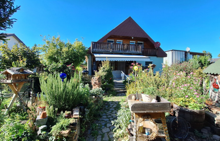 Haus - 2542, Kottingbrunn - Gartentraum mit optimaler Verkehrsanbindung