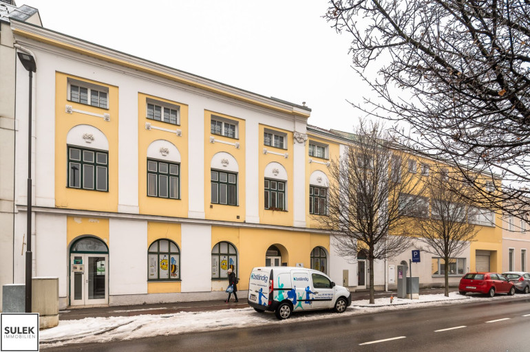 Zinshaus Renditeobjekt - 2700, Wiener Neustadt - *** Nähe Stadtzentrum Wiener Neustadt: attraktive Zinshaus-Liegenschaft mit Büro- und Wohnnutzung & Garagenplätzen ***