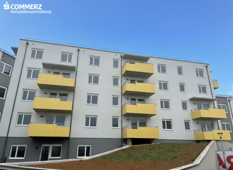 Wohnung - 2700, Wiener Neustadt - Urbaner Balkonblick