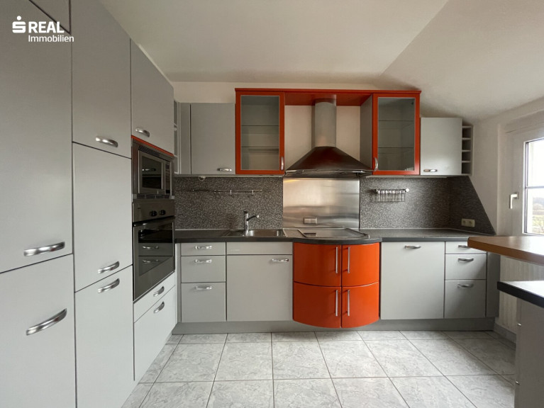 Wohnung - 7100, Neusiedl am See - Ruhige 3-Zimmer-Dachgeschosswohnung mit Balkon und Tiefgaragenplatz